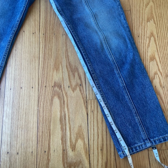 Esby Lindsey Jean. Decade wash. Size 27. - Picture 5 of 5